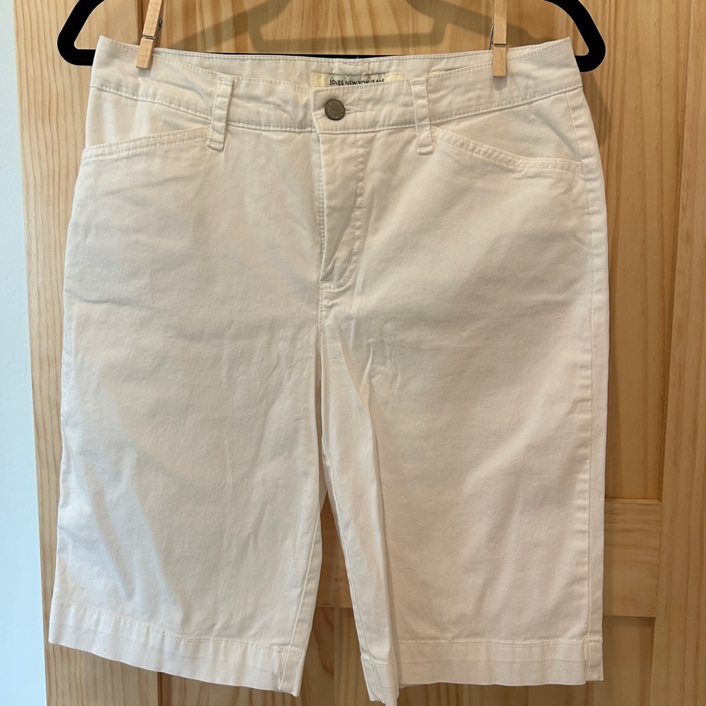 Women’s Jones New York white shorts
